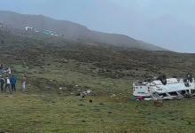 Las personas lesionadas fueron llevadas al Hospital de Matucana y de EsSalud Casapalca, donde reciben atención médica. Fotos: Internet/Medios