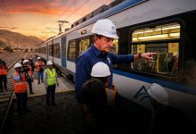 El alcalde de Lima, Renzo Reggiardo, inspeccionó locomotoras y coches en Chosica y afirmó que el material rodante funciona sin problemas.