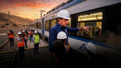 El alcalde de Lima, Renzo Reggiardo, inspeccionó locomotoras y coches en Chosica y afirmó que el material rodante funciona sin problemas.