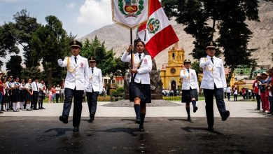 Desfile cívico escolar por Fiestas Patrias en Chosica