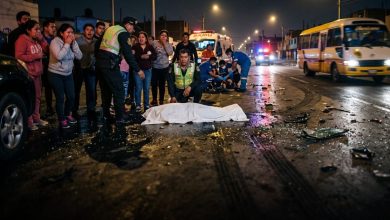 Dos cústeres chocan en la Carretera Central en el límite entre Huaycán y Chaclacayo