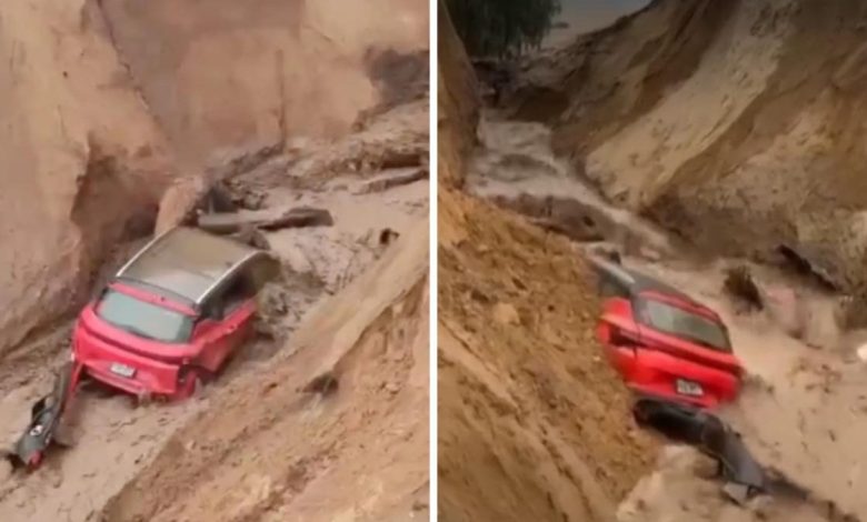 Auto cae en forado por huaicos en carretera Costanera: chofer se salva de milagro