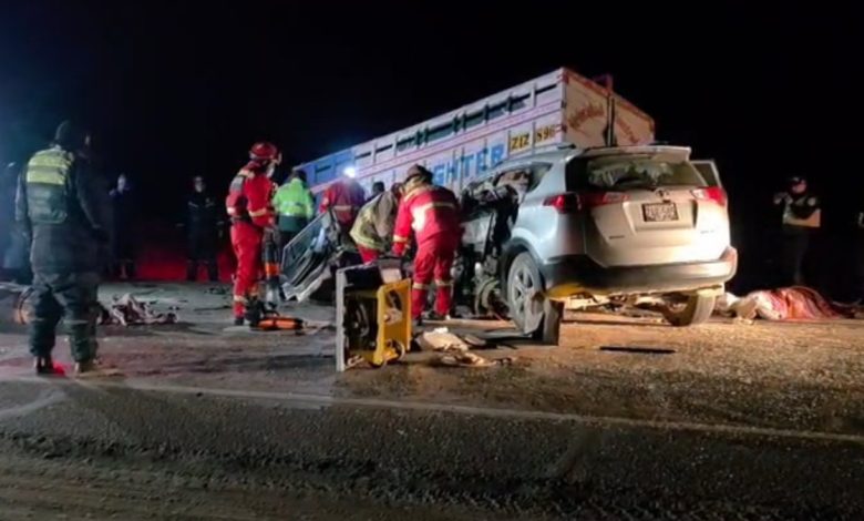 Cuatro muertos en choque frontal en vía Juliaca-Cusco