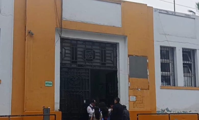 Menor muere y otro resulta herido en balacera en Barrios Altos