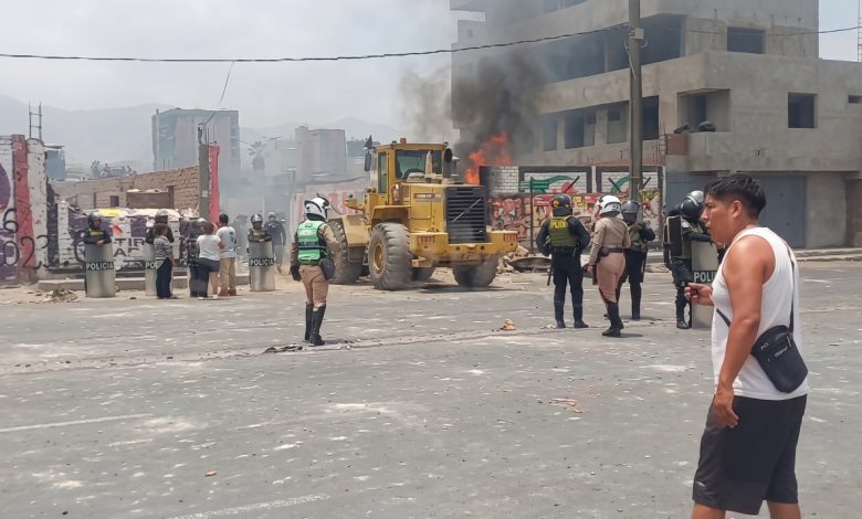 Incendio en Santa Clara: Policía resguarda zona tras presunto desalojo