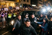 BTS en Lima: ARMY espera fuera del hotel pese a pedido de privacidad