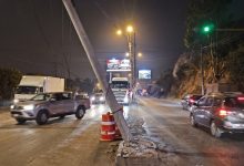 Ñaña: Poste de alumbrado en riesgo de colapso alarma a vecinos